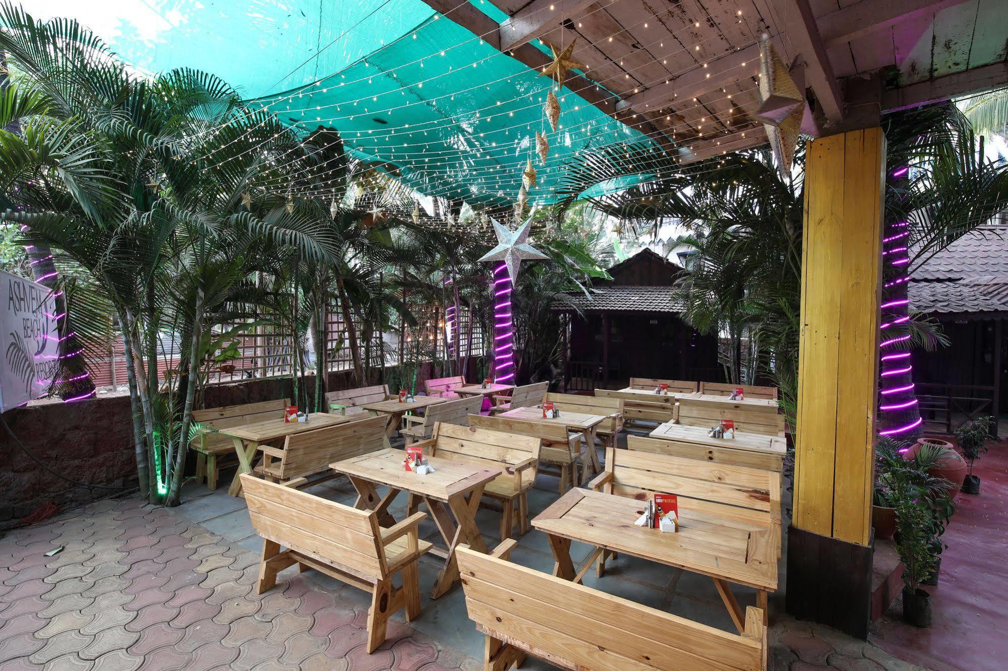 Treebo Trend Ashwem Beach Resort Goa Mandrem Buitenkant foto
