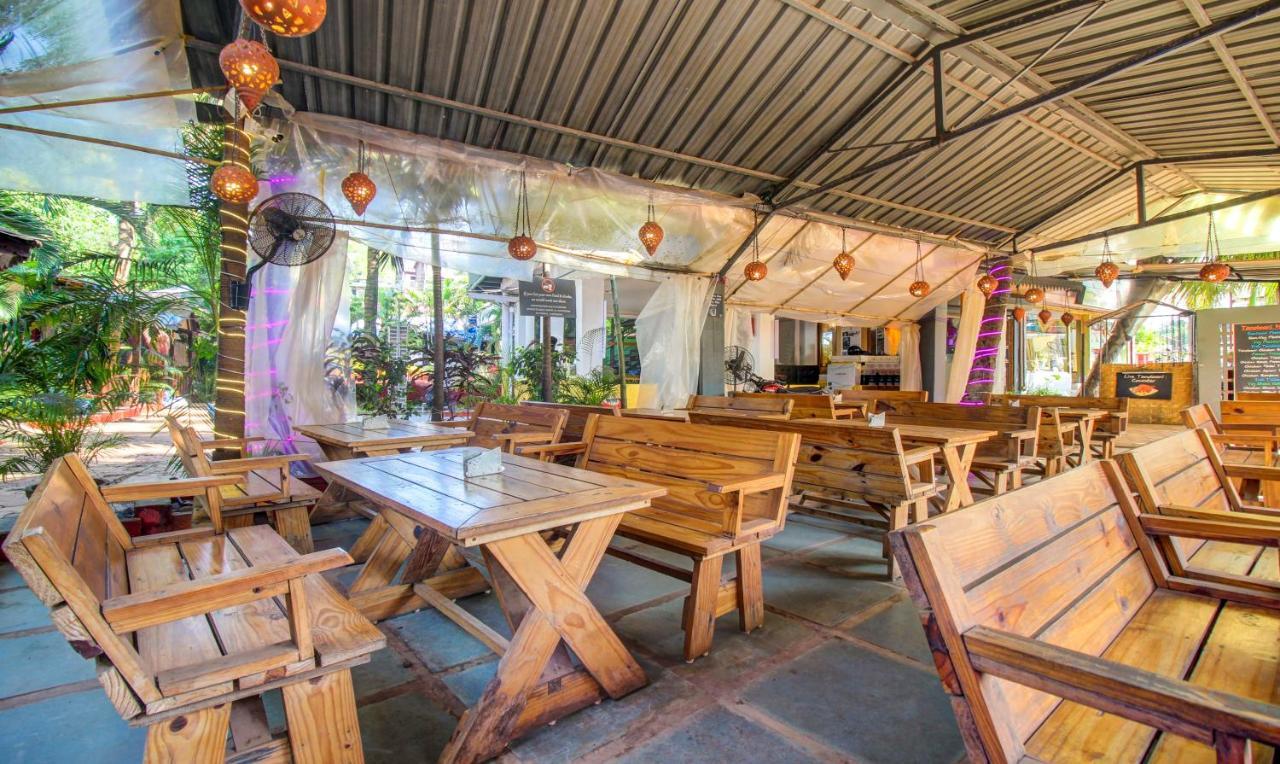 Treebo Trend Ashwem Beach Resort Goa Mandrem Buitenkant foto